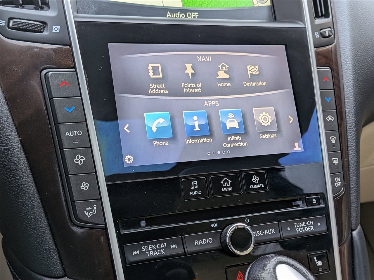 Infiniti Q50 Premium 4D Sedan 2014