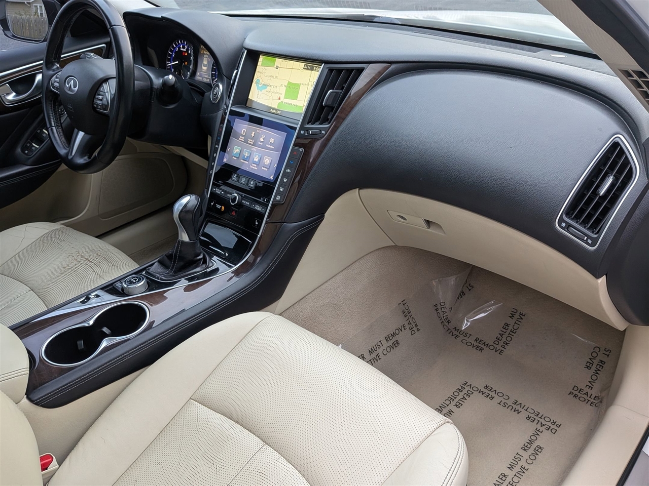 Infiniti Q50 Premium 4D Sedan 2014