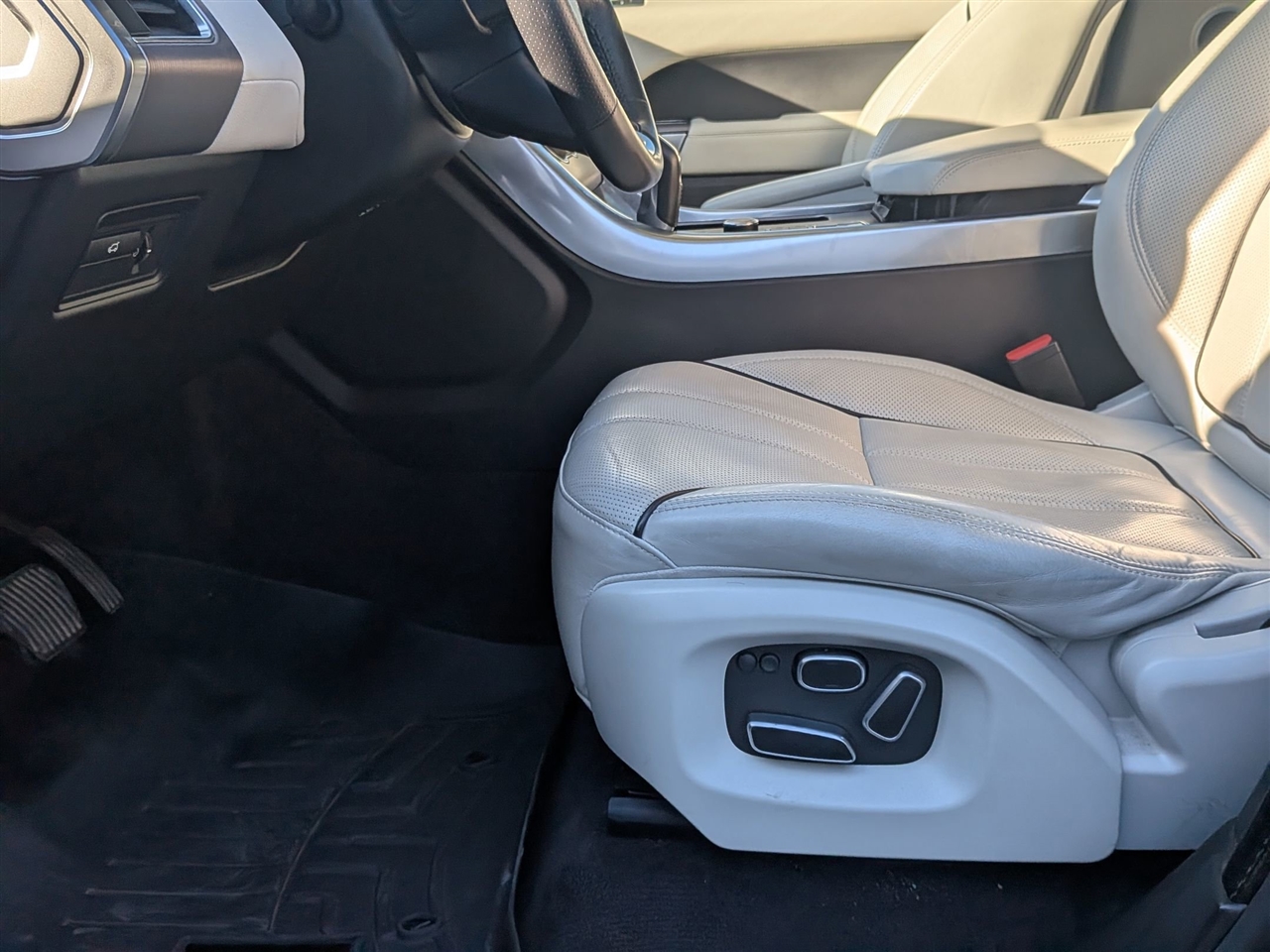 Land Rover Range Rover Sport 5.0L V8 Supercharged 2014