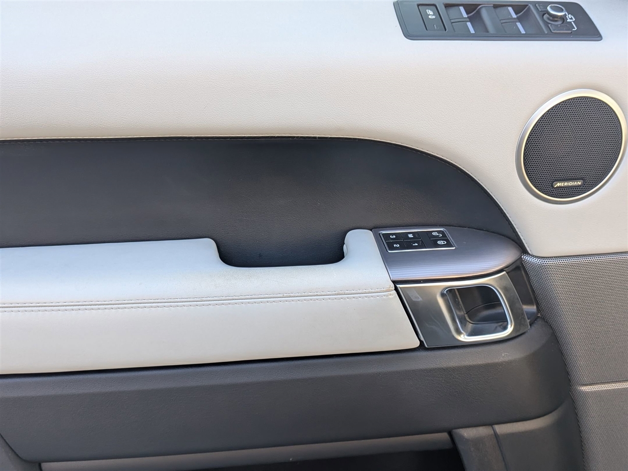 Land Rover Range Rover Sport 5.0L V8 Supercharged 2014