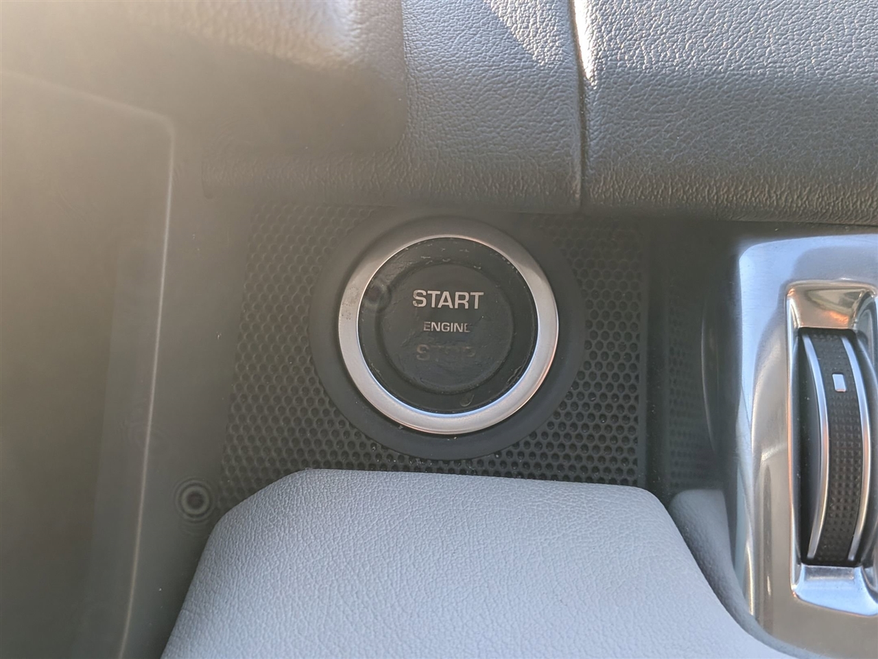 Land Rover Range Rover Sport 5.0L V8 Supercharged 2014