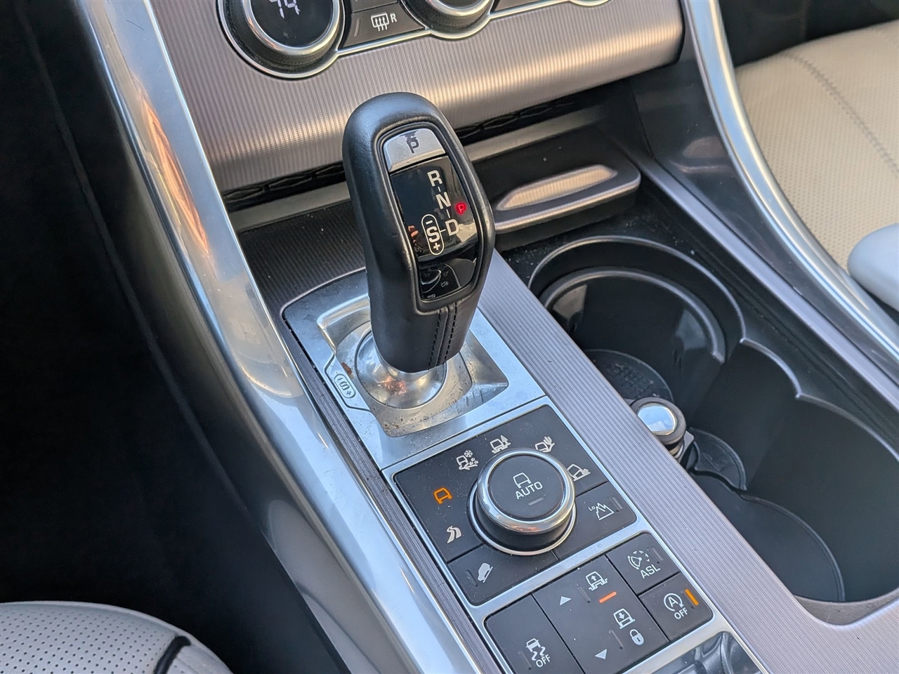 Land Rover Range Rover Sport 5.0L V8 Supercharged 2014