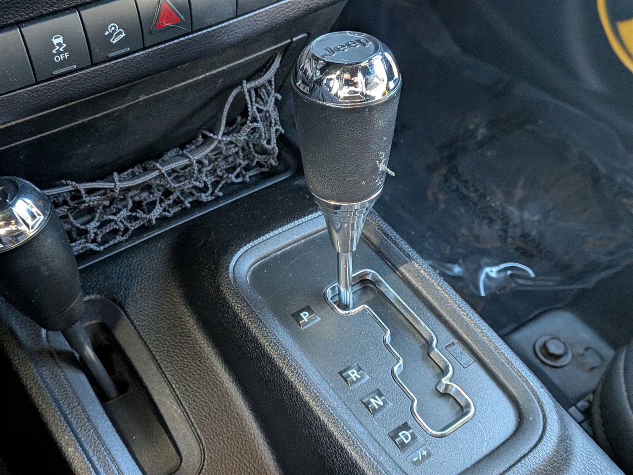 2015 JEEP WRANGLER - Image 19