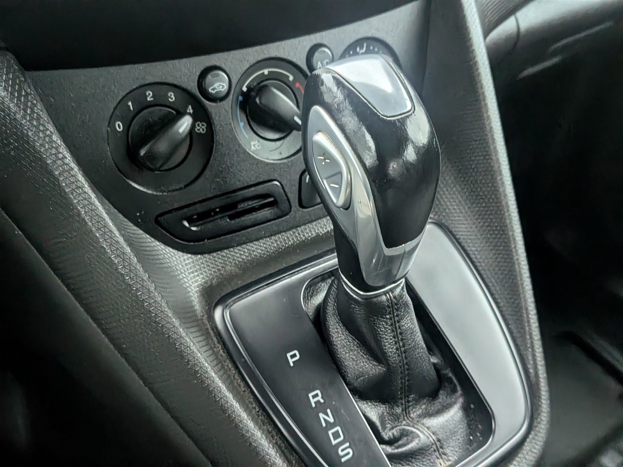 2014 FORD TRANSIT CONNECT - Image 15