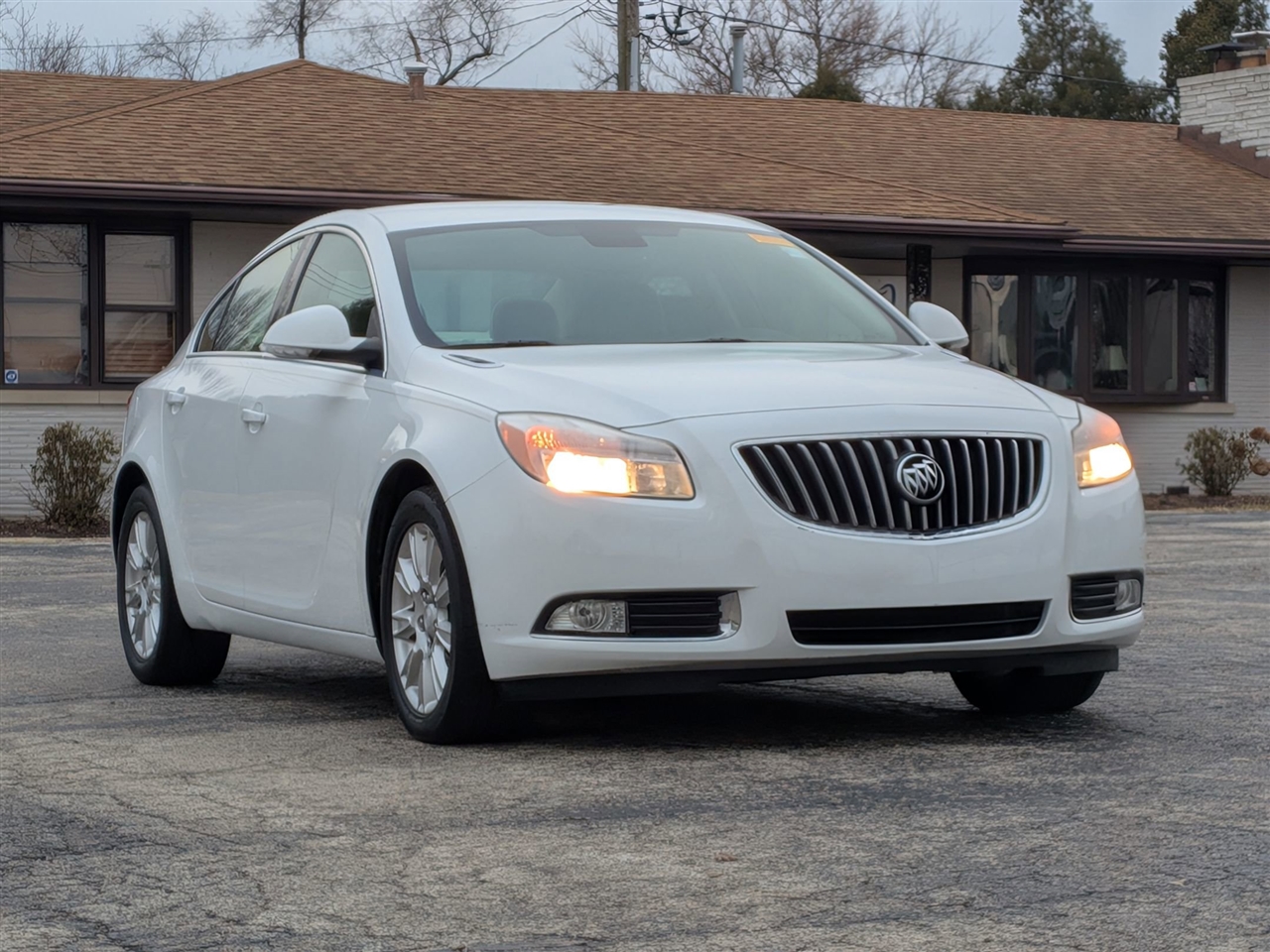 Buick Regal Base 2013