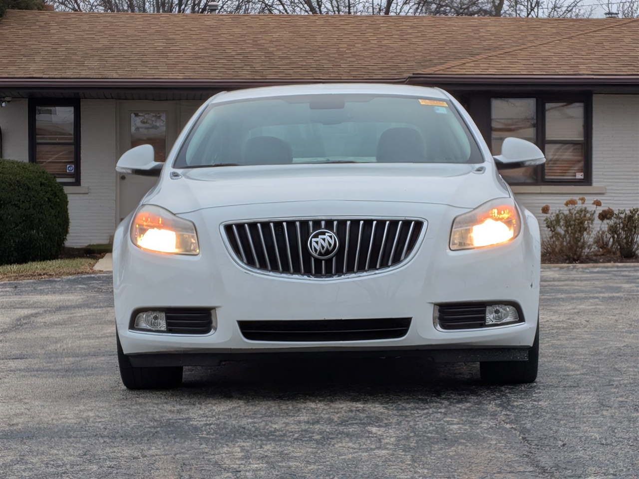 Buick Regal Base 2013