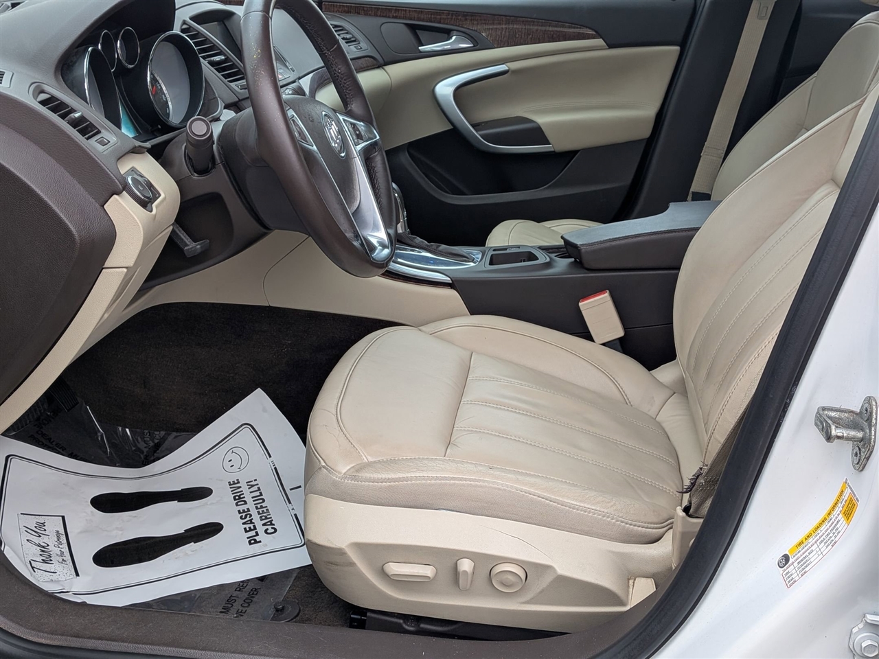 Buick Regal Base 2013