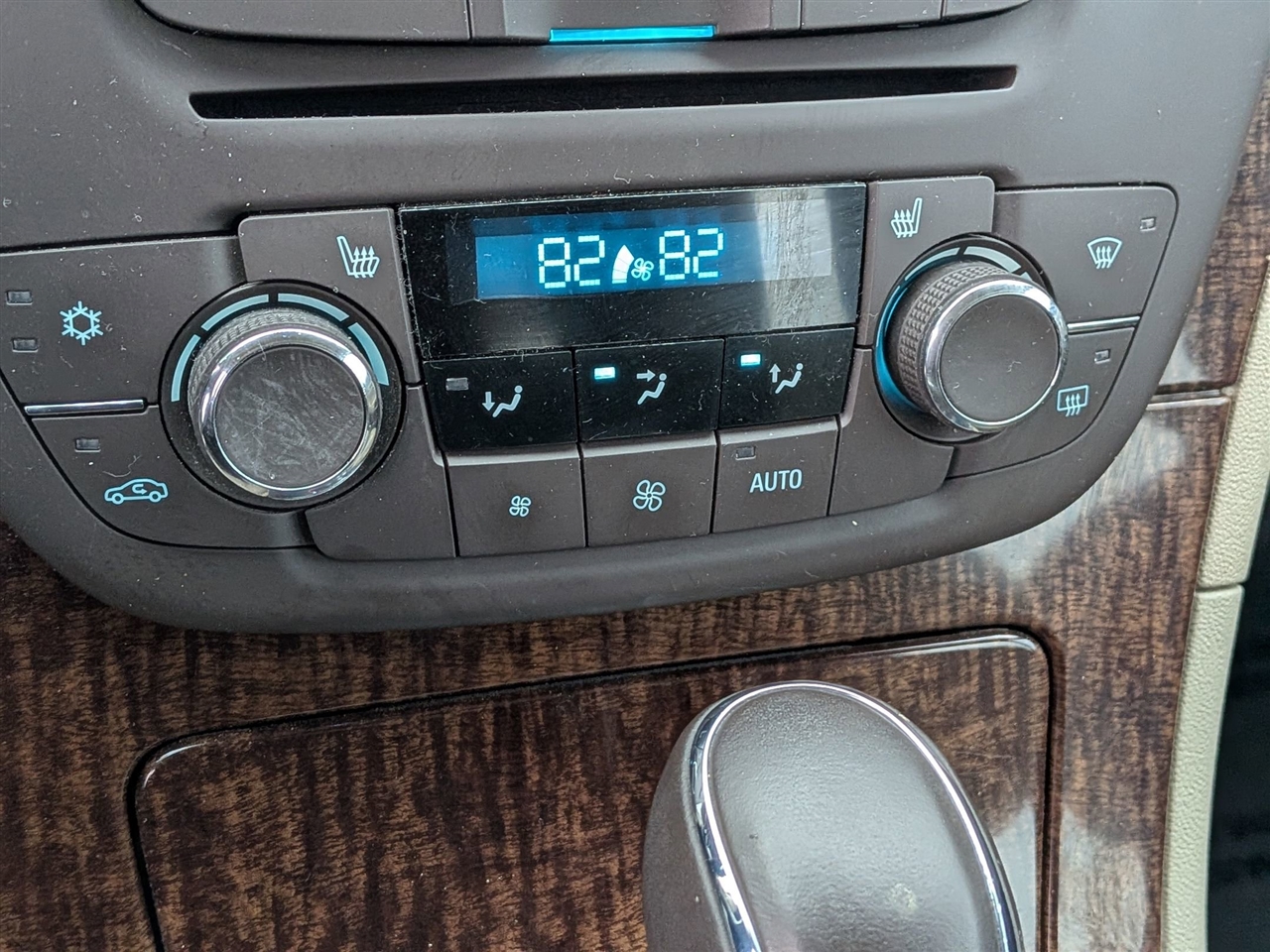 Buick Regal Base 2013