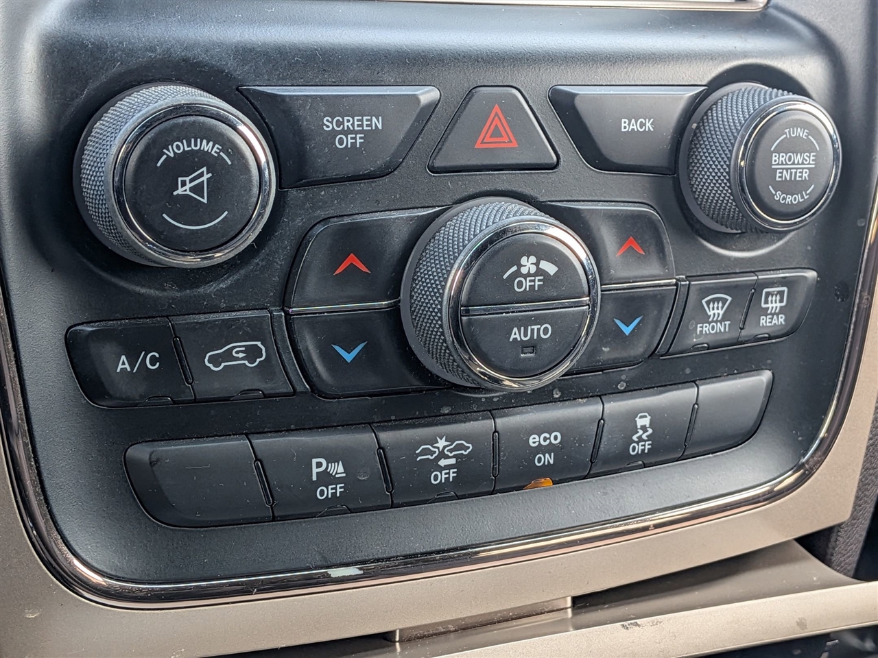 Jeep Grand Cherokee Summit 4WD 2014