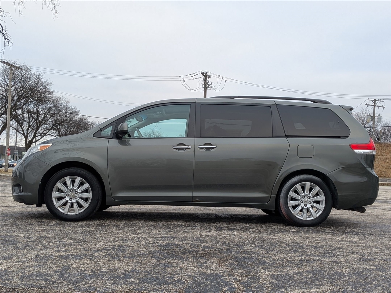 Toyota Sienna Limited AWD 7-Passenger V6 2012