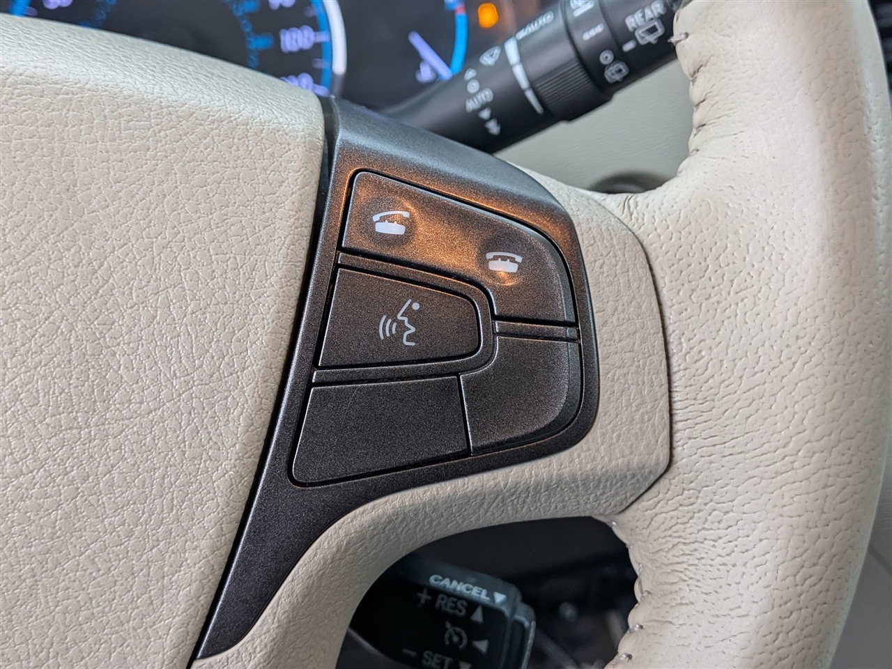 Toyota Sienna Limited AWD 7-Passenger V6 2012