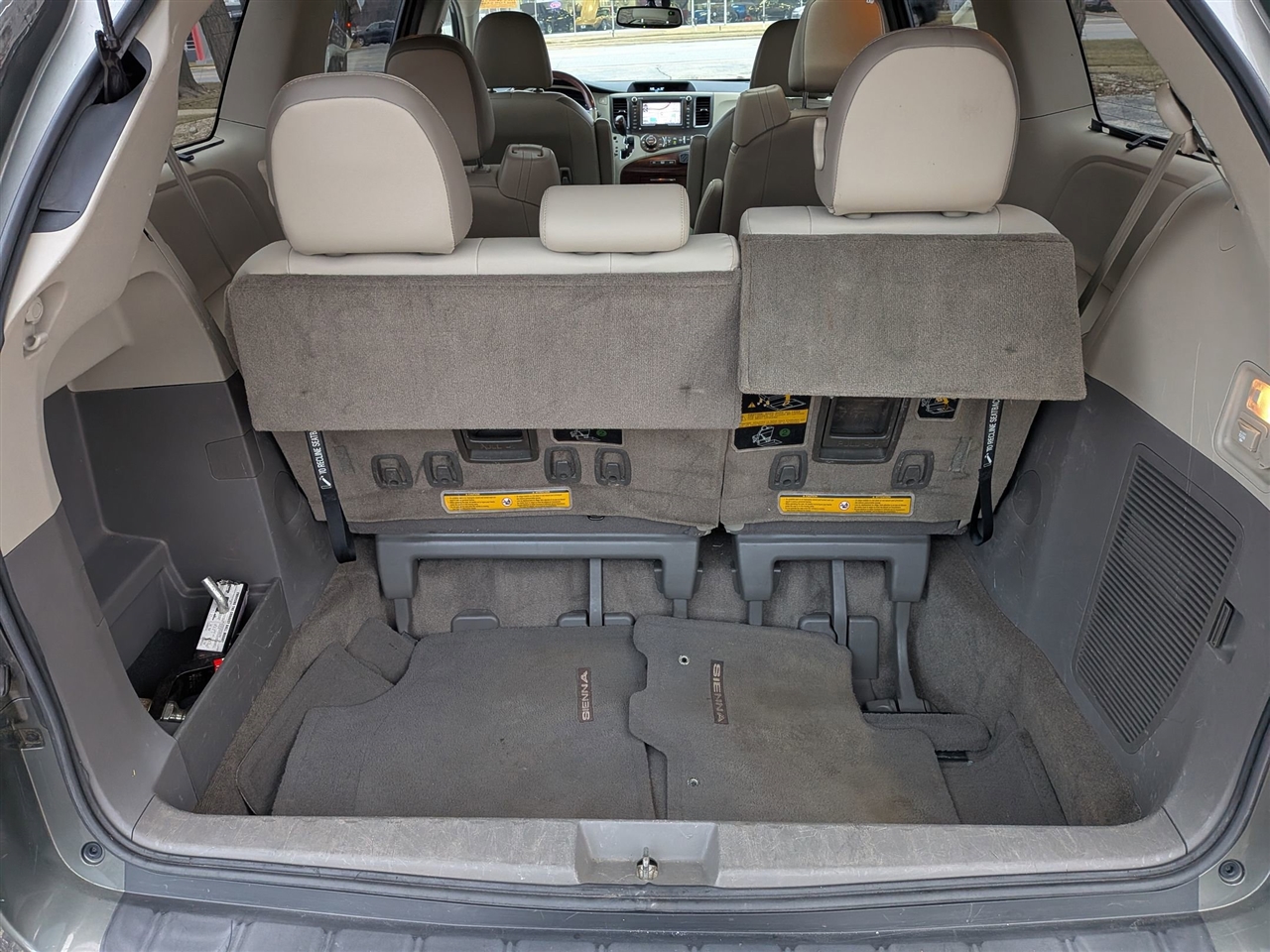 Toyota Sienna Limited AWD 7-Passenger V6 2012