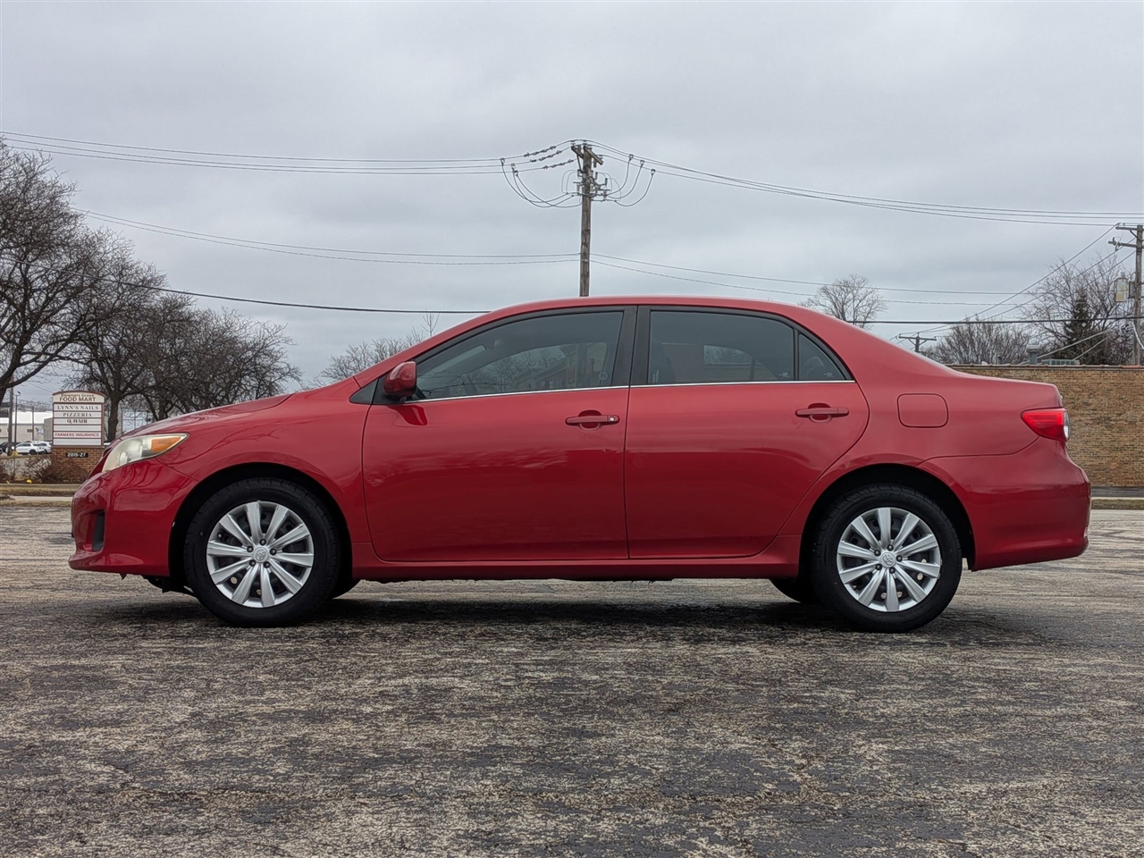 Toyota Corolla S 5-Speed MT 2013