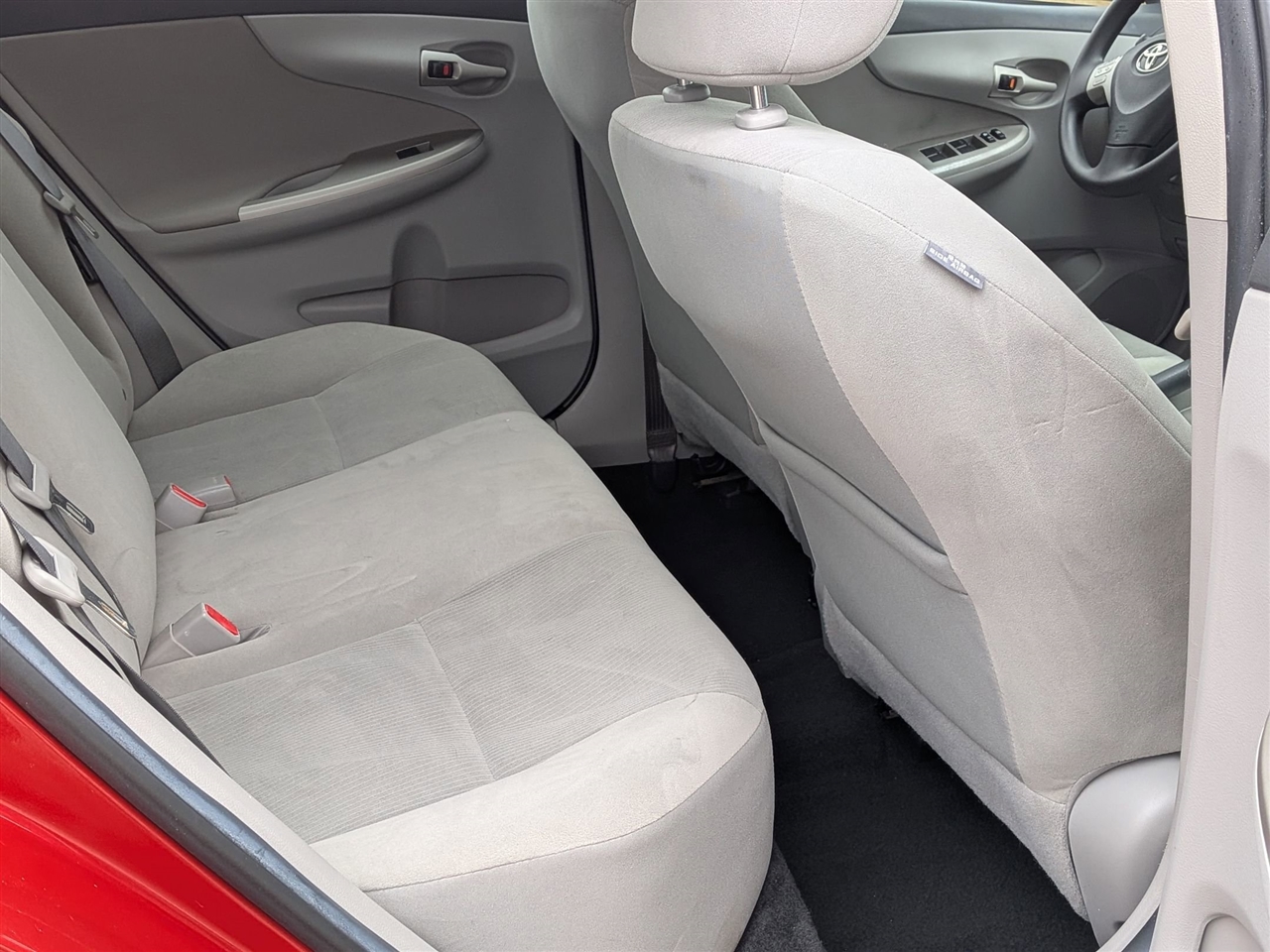 Toyota Corolla S 5-Speed MT 2013