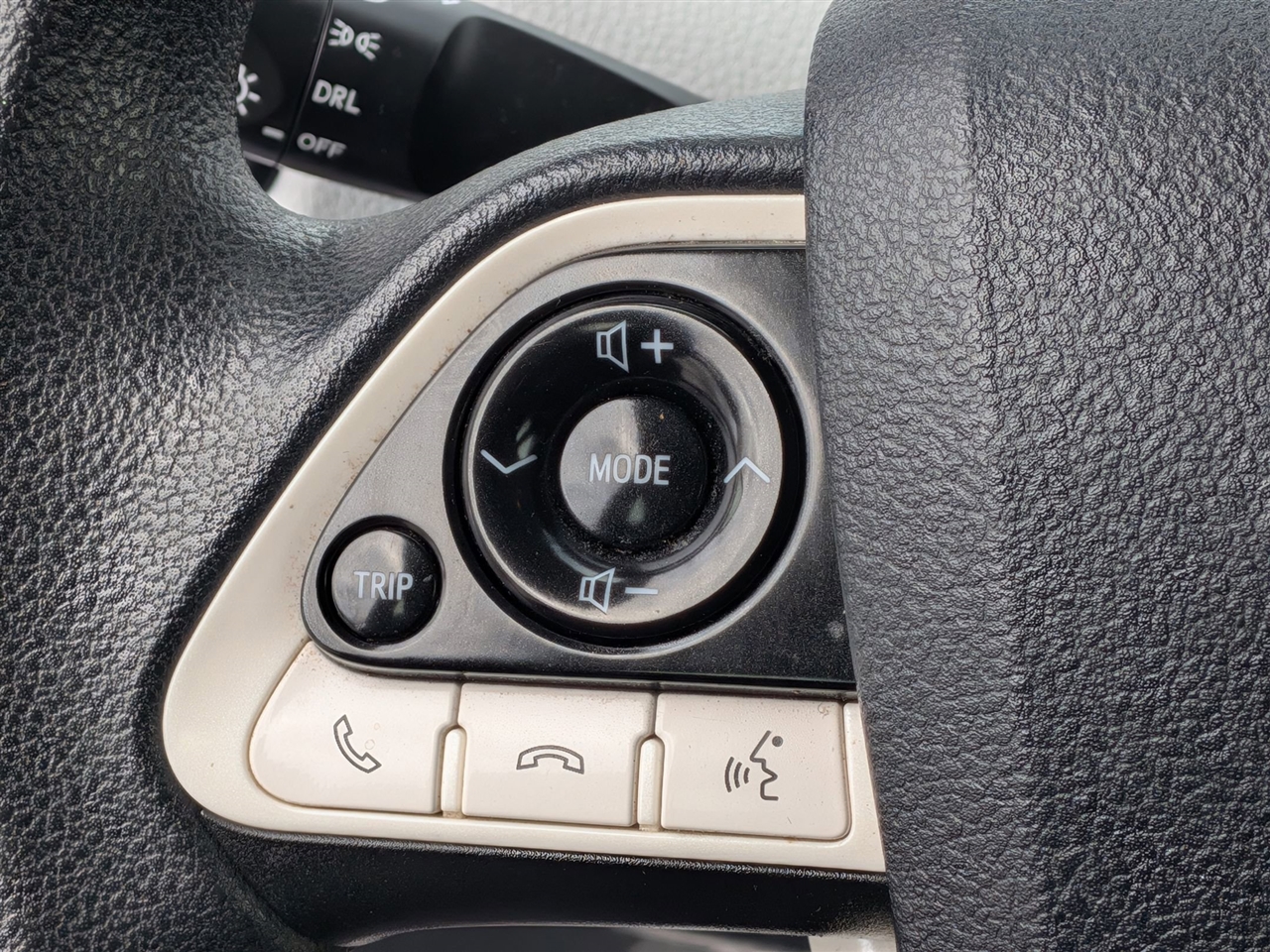 2017 TOYOTA PRIUS - Image 14