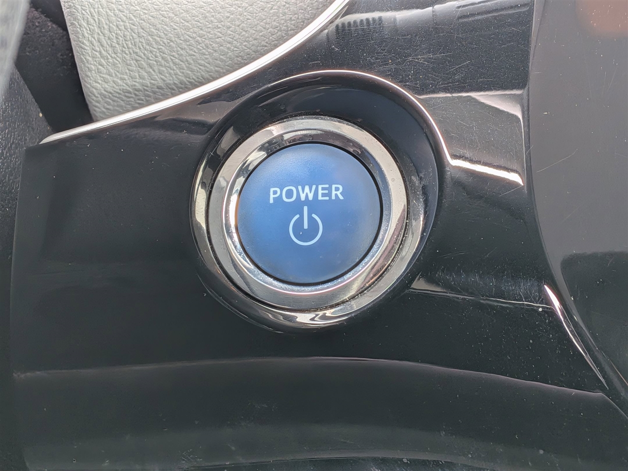 2017 TOYOTA PRIUS - Image 16