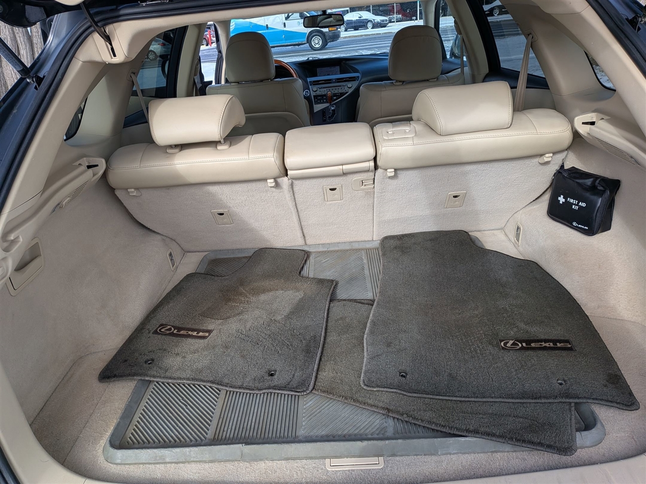 2010 LEXUS RX - Image 18