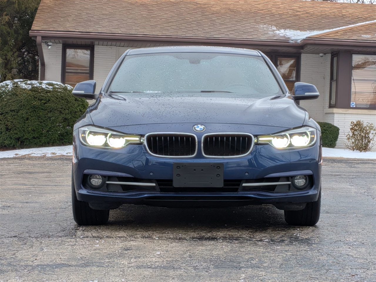 BMW 3-Series 330i xDrive SULEV Sedan 2017