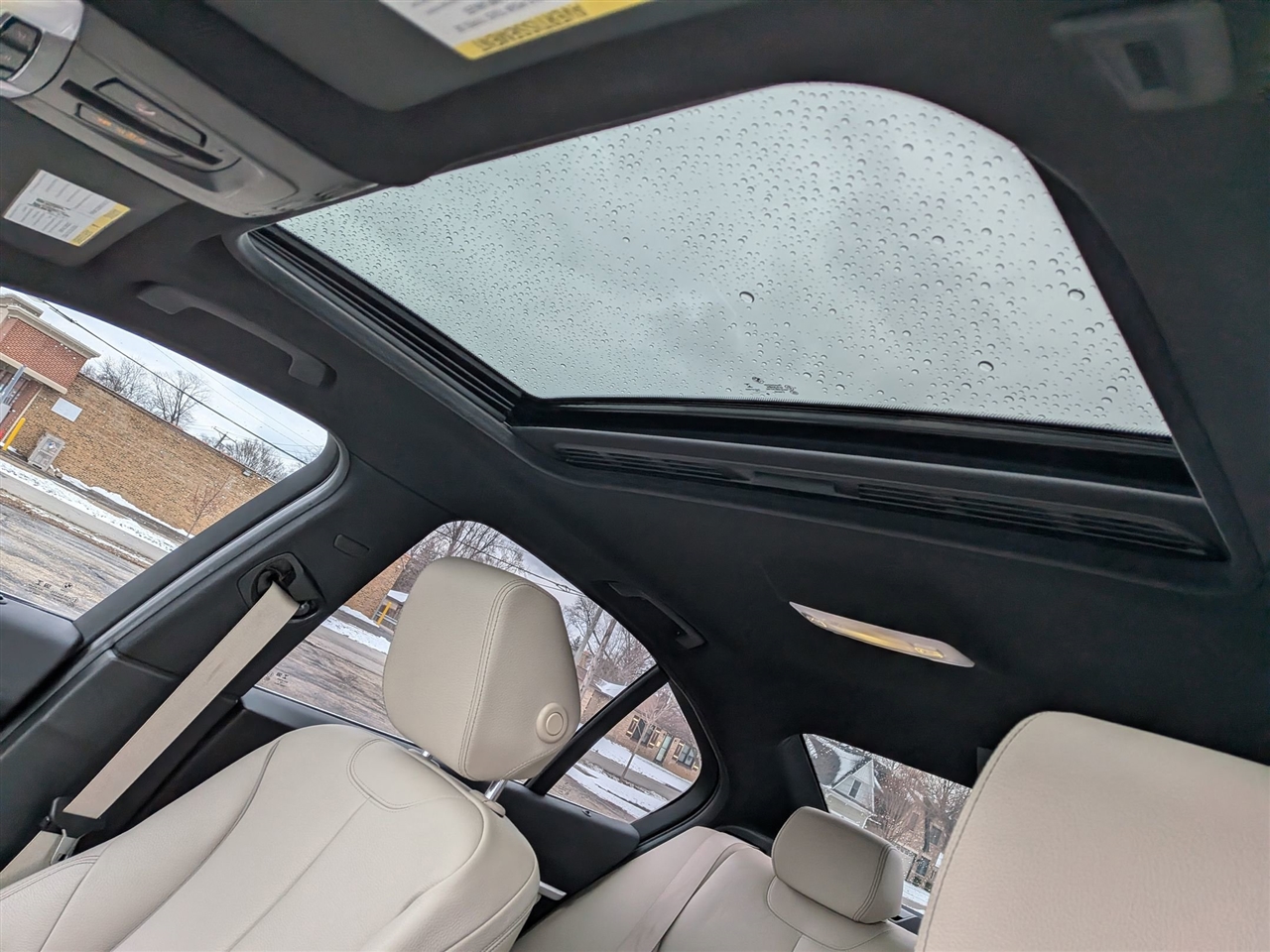 BMW 3-Series 330i xDrive SULEV Sedan 2017