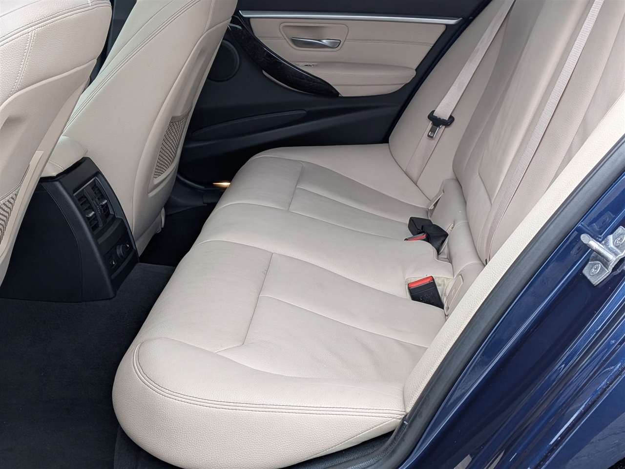 BMW 3-Series 330i xDrive SULEV Sedan 2017