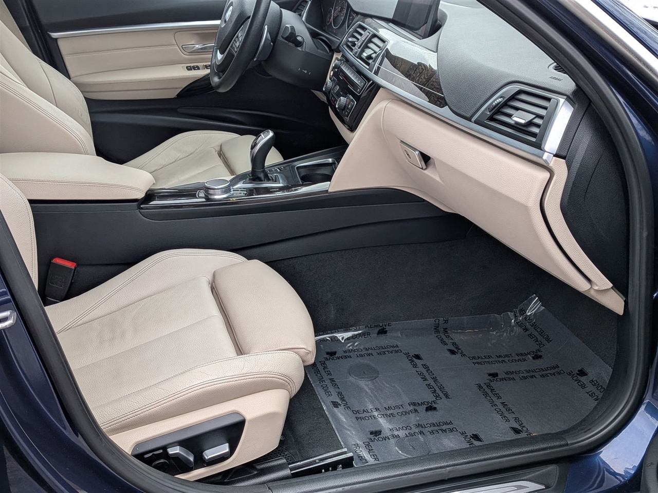 BMW 3-Series 330i xDrive SULEV Sedan 2017