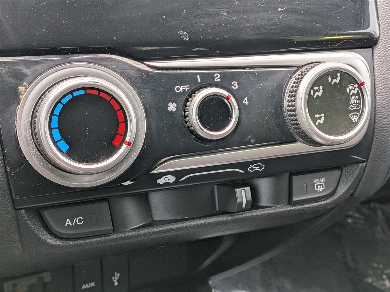 2016 HONDA FIT - Image 17