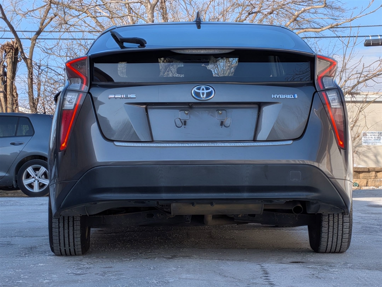 Toyota Prius Three (Natl) 2017