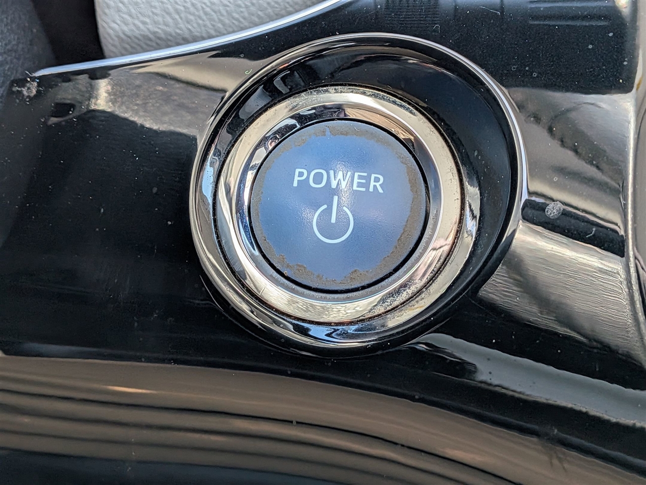 Toyota Prius Three (Natl) 2017