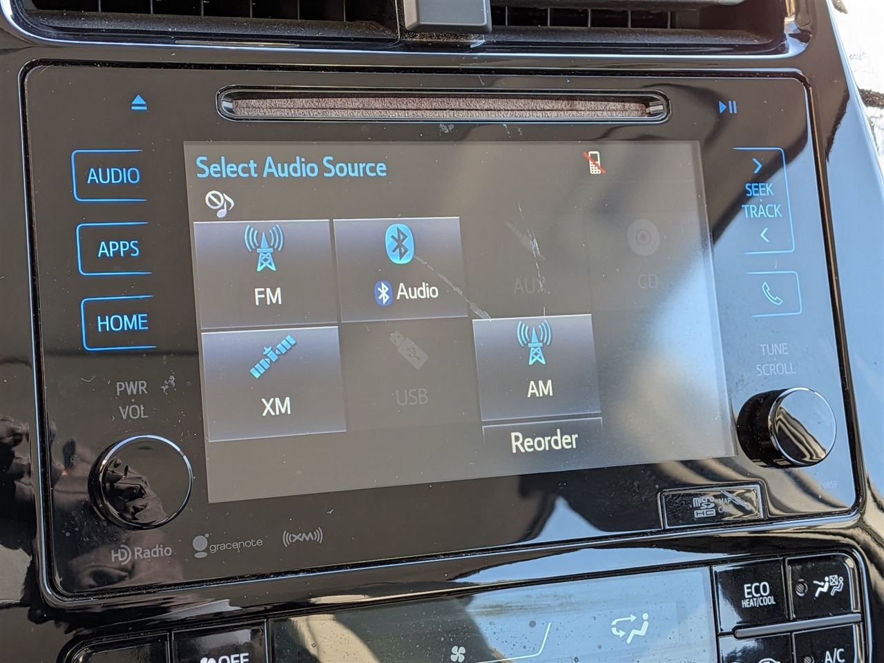 Toyota Prius Three (Natl) 2017