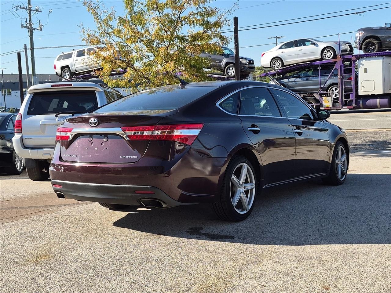 Toyota Avalon Limited 4D Sedan 2013