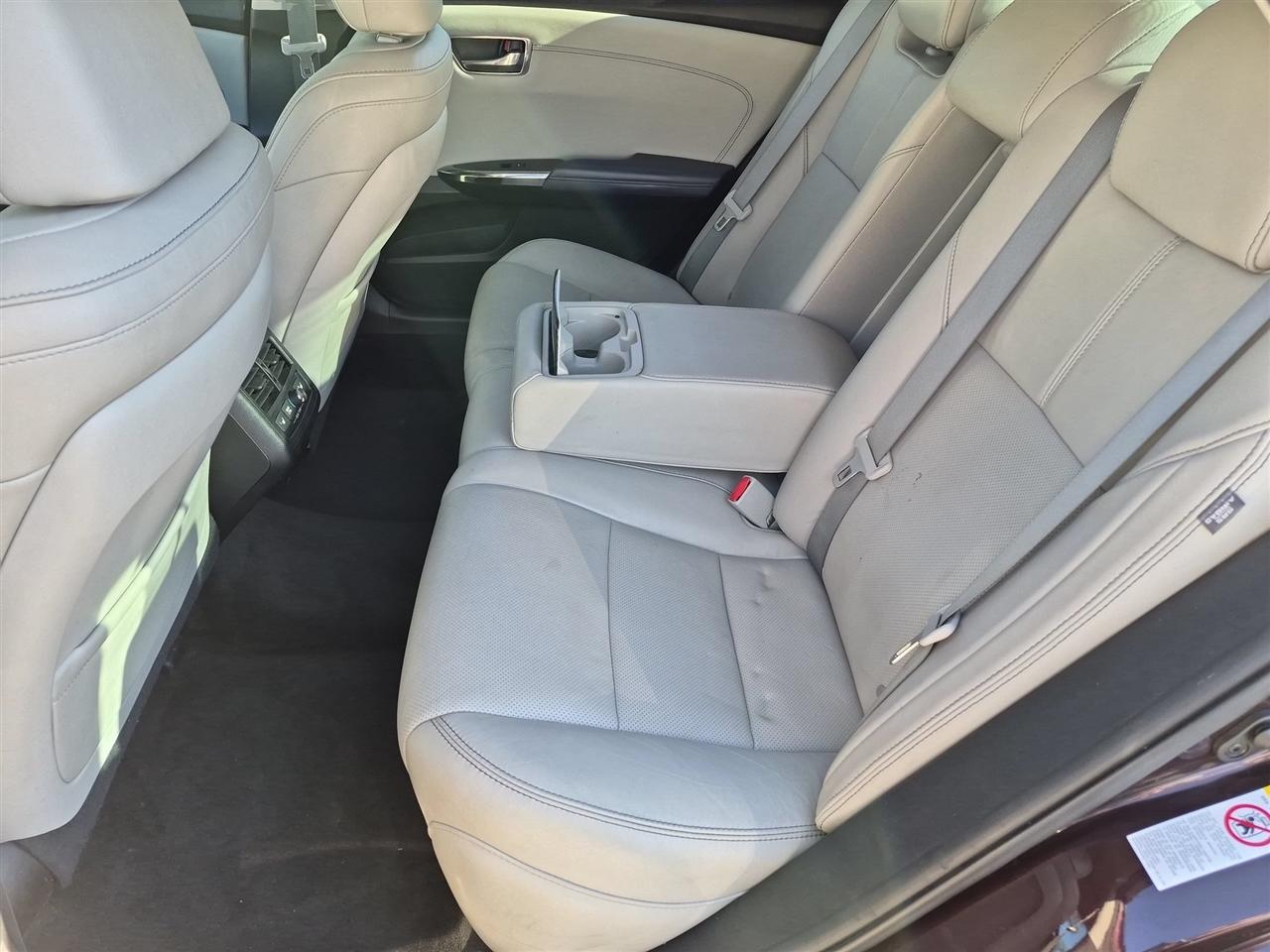 Toyota Avalon Limited 4D Sedan 2013