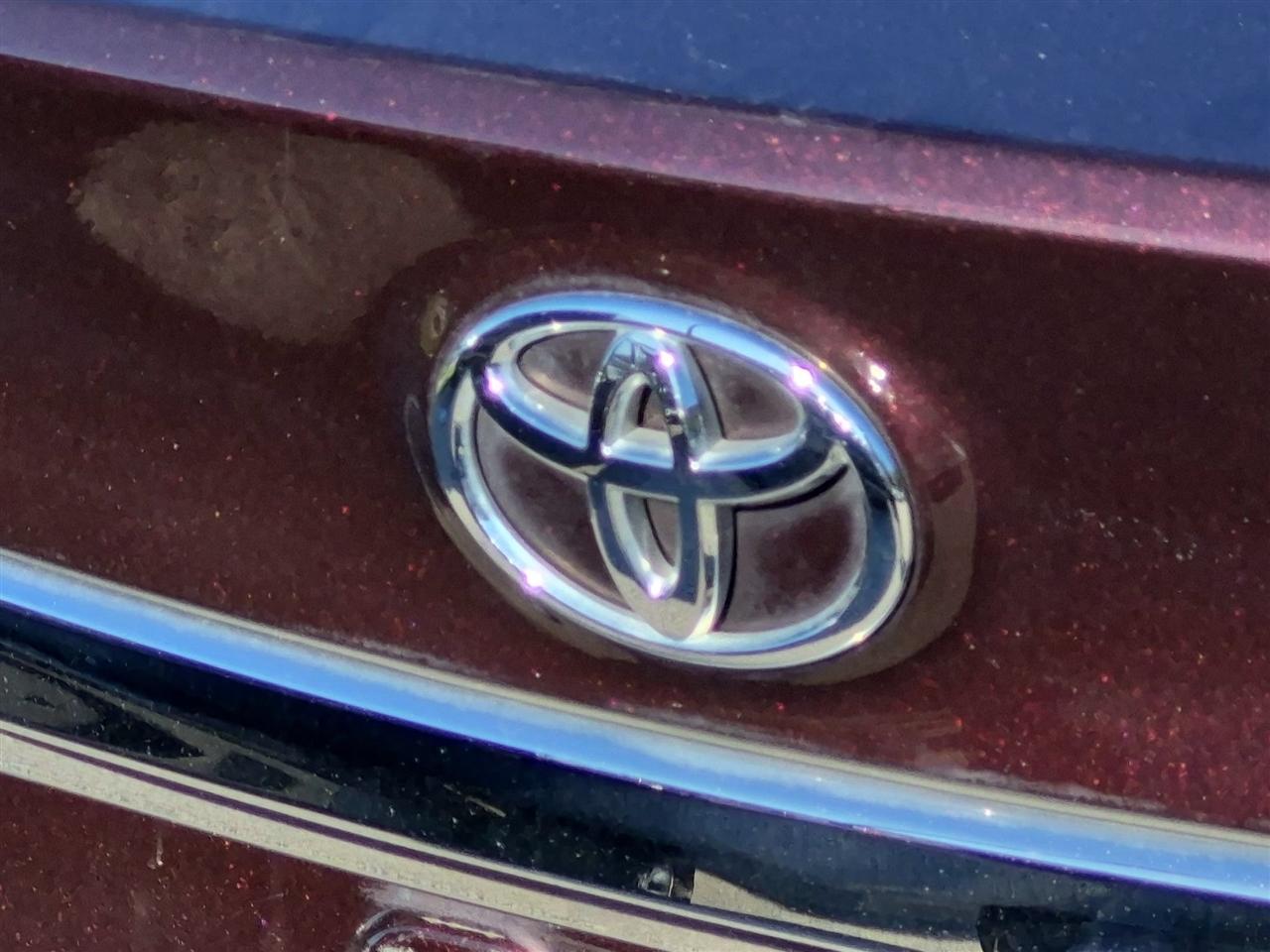 Toyota Avalon Limited 4D Sedan 2013