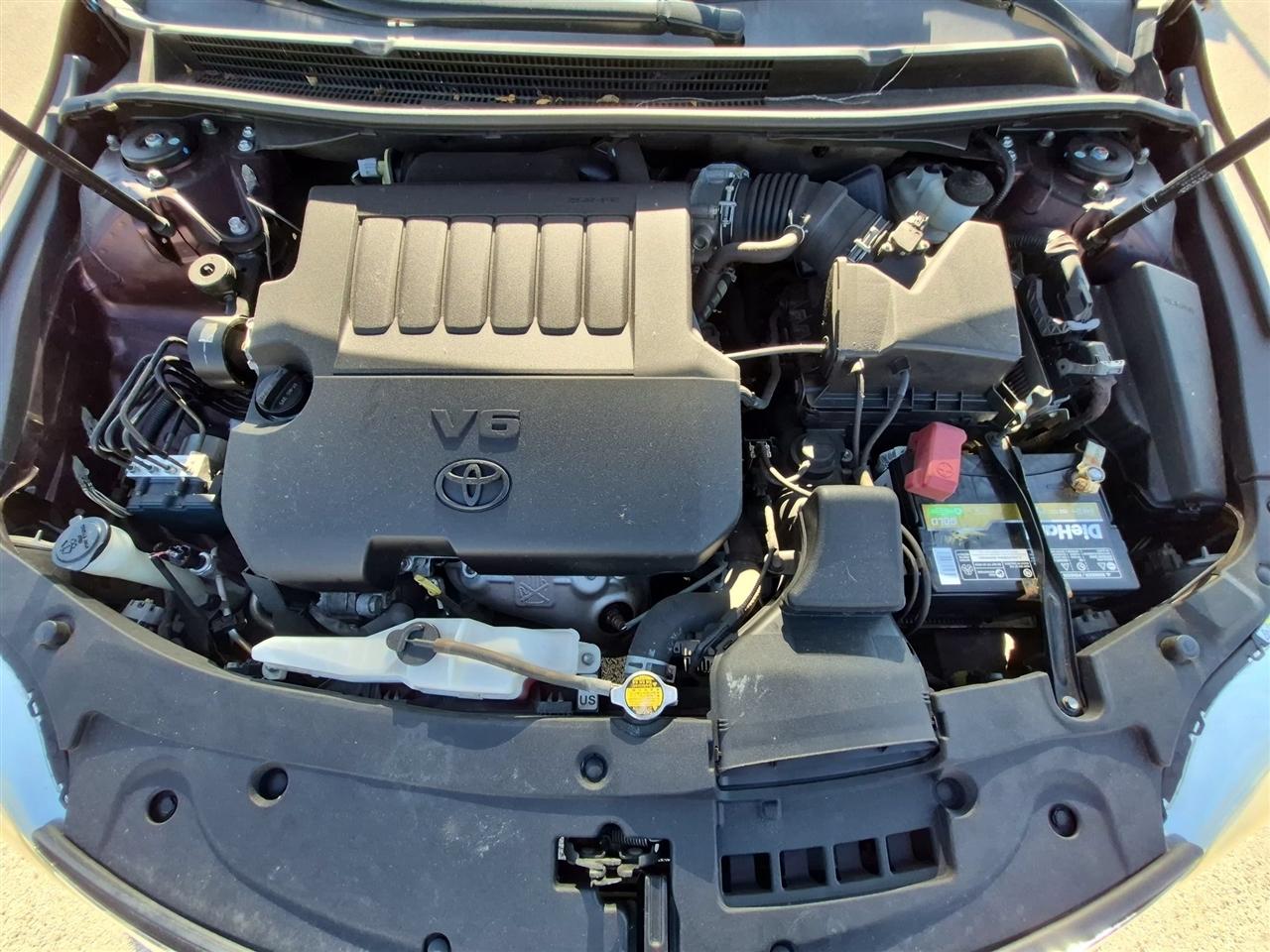 Toyota Avalon Limited 4D Sedan 2013