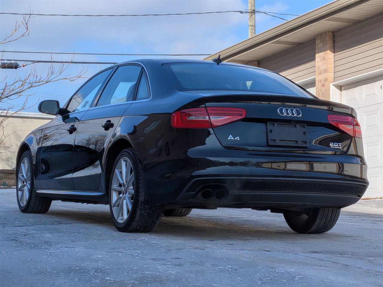 Audi A4 2.0T Premium Plus quattro Sedan AWD 8A 2016