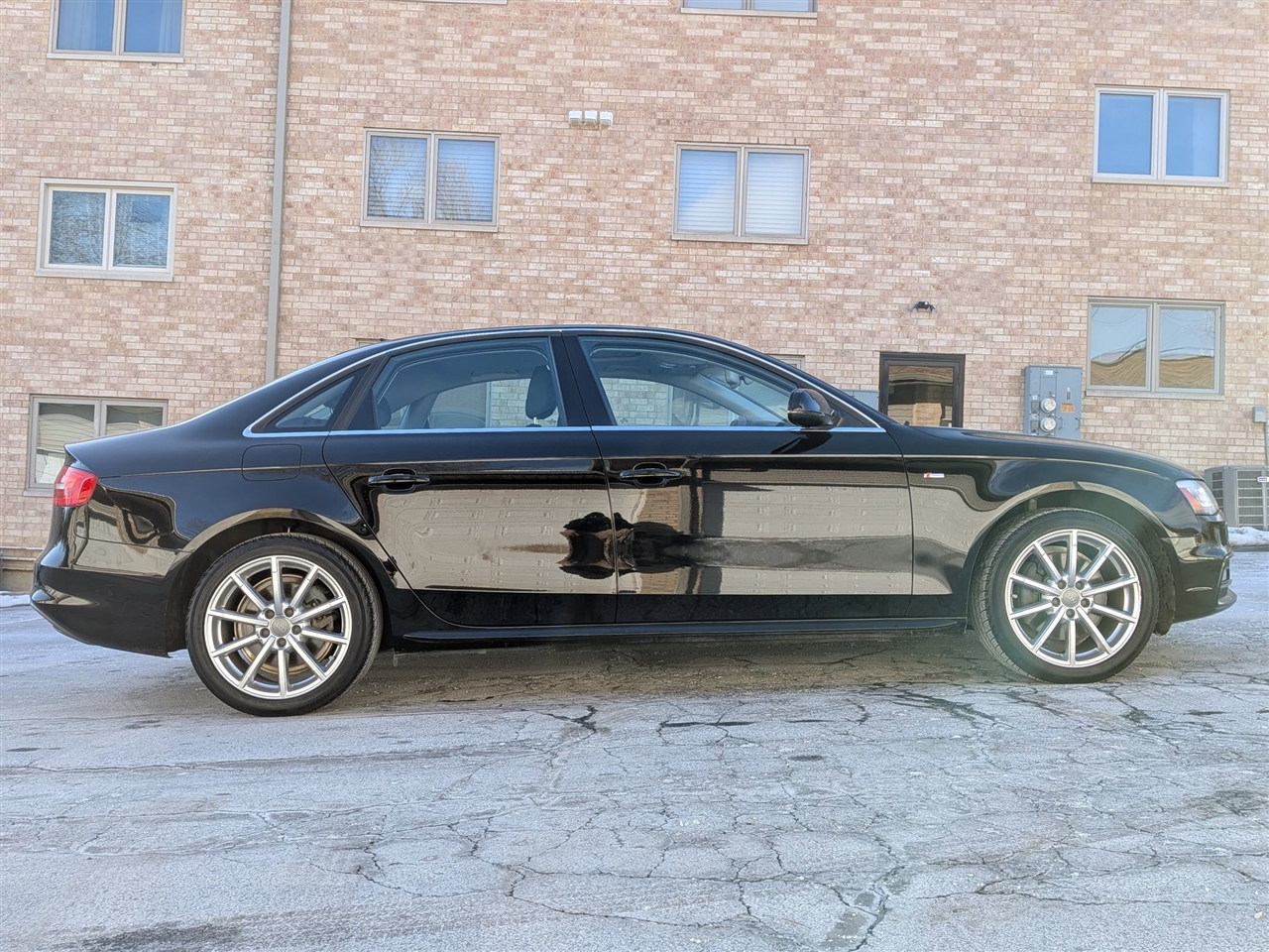 Audi A4 2.0T Premium Plus quattro Sedan AWD 8A 2016