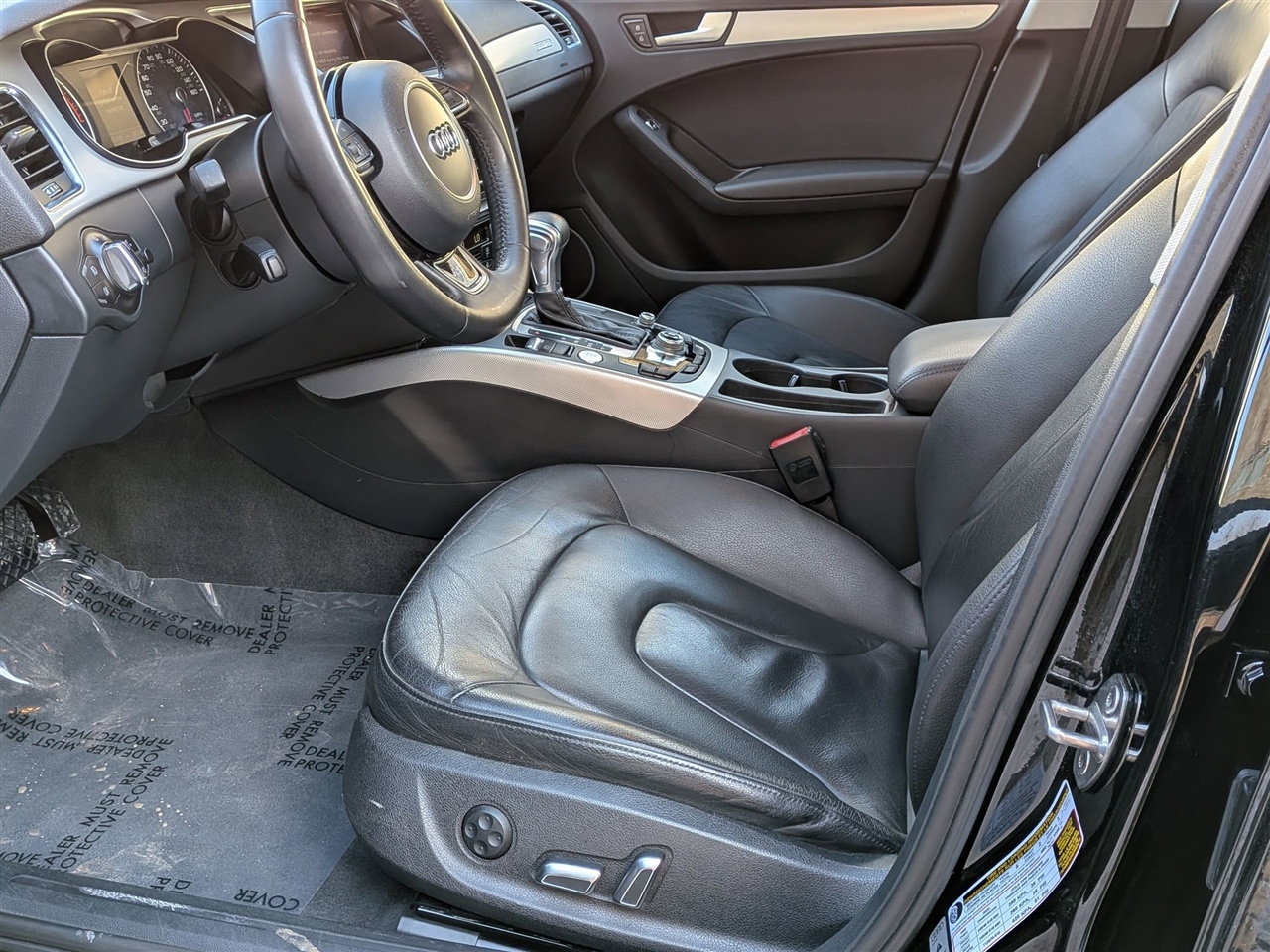 Audi A4 2.0T Premium Plus quattro Sedan AWD 8A 2016