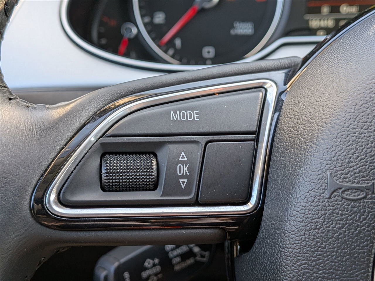 Audi A4 2.0T Premium Plus quattro Sedan AWD 8A 2016