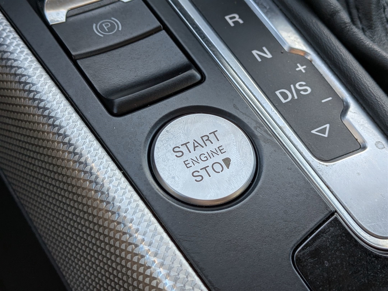 Audi A4 2.0T Premium Plus quattro Sedan AWD 8A 2016