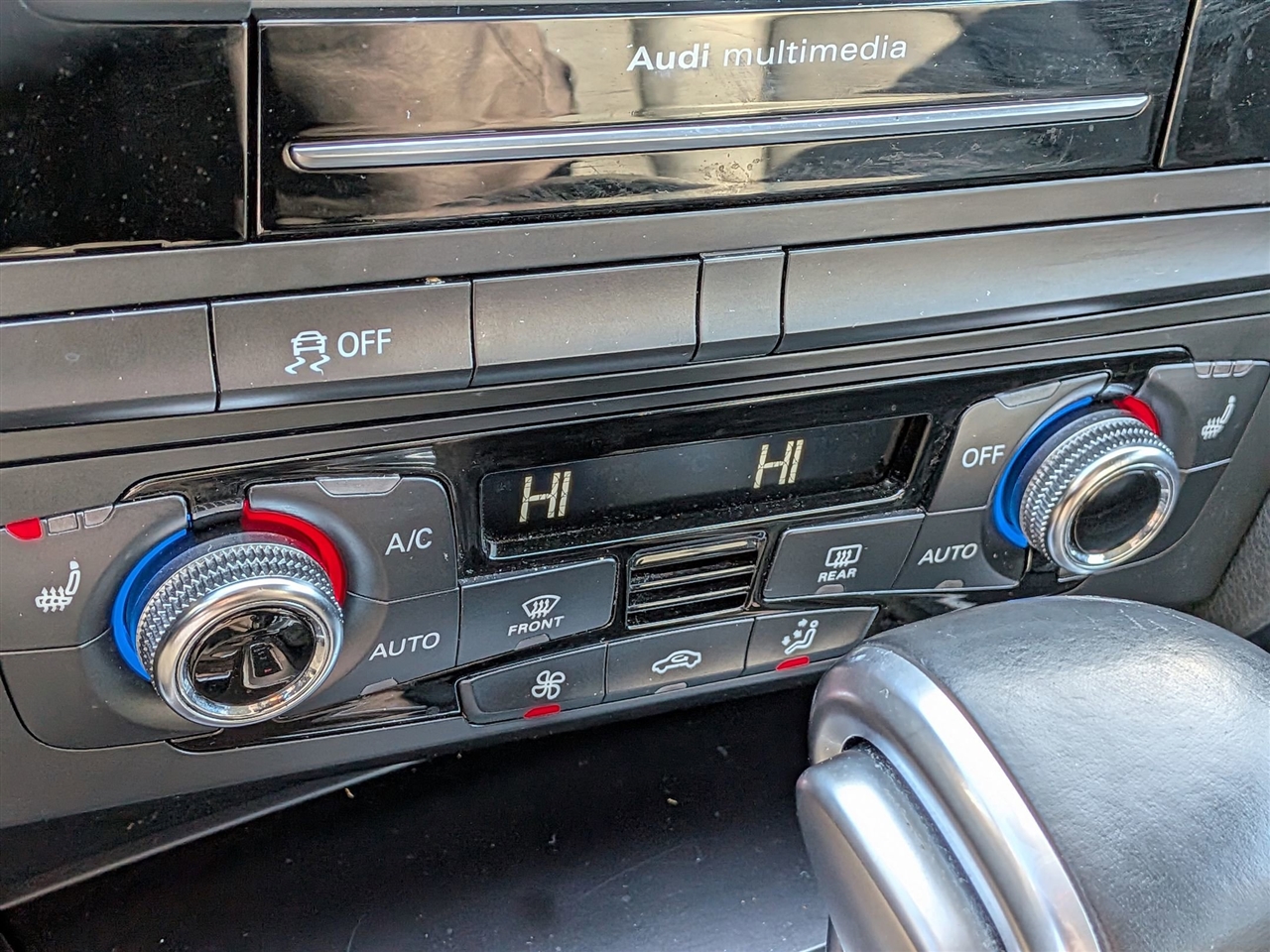 Audi A4 2.0T Premium Plus quattro Sedan AWD 8A 2016