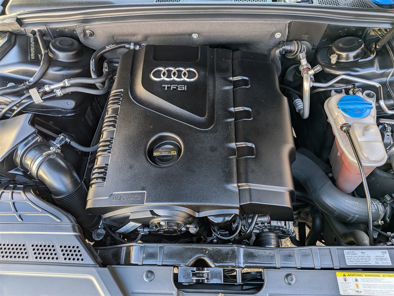 Audi A4 2.0T Premium Plus quattro Sedan AWD 8A 2016