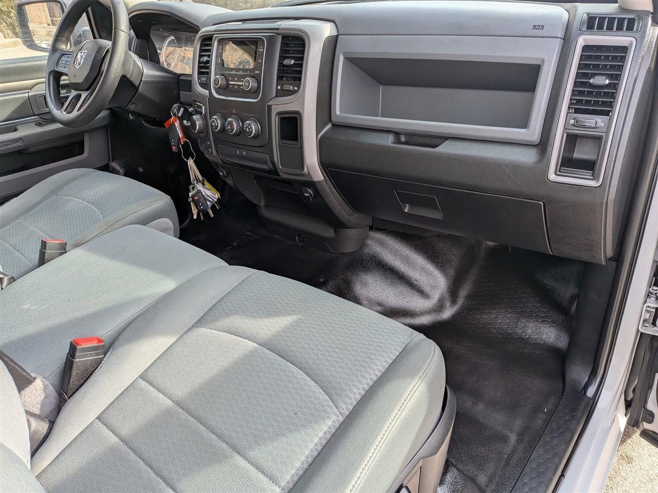 RAM 1500 Classic Tradesman Regular Cab SWB 4WD 2020