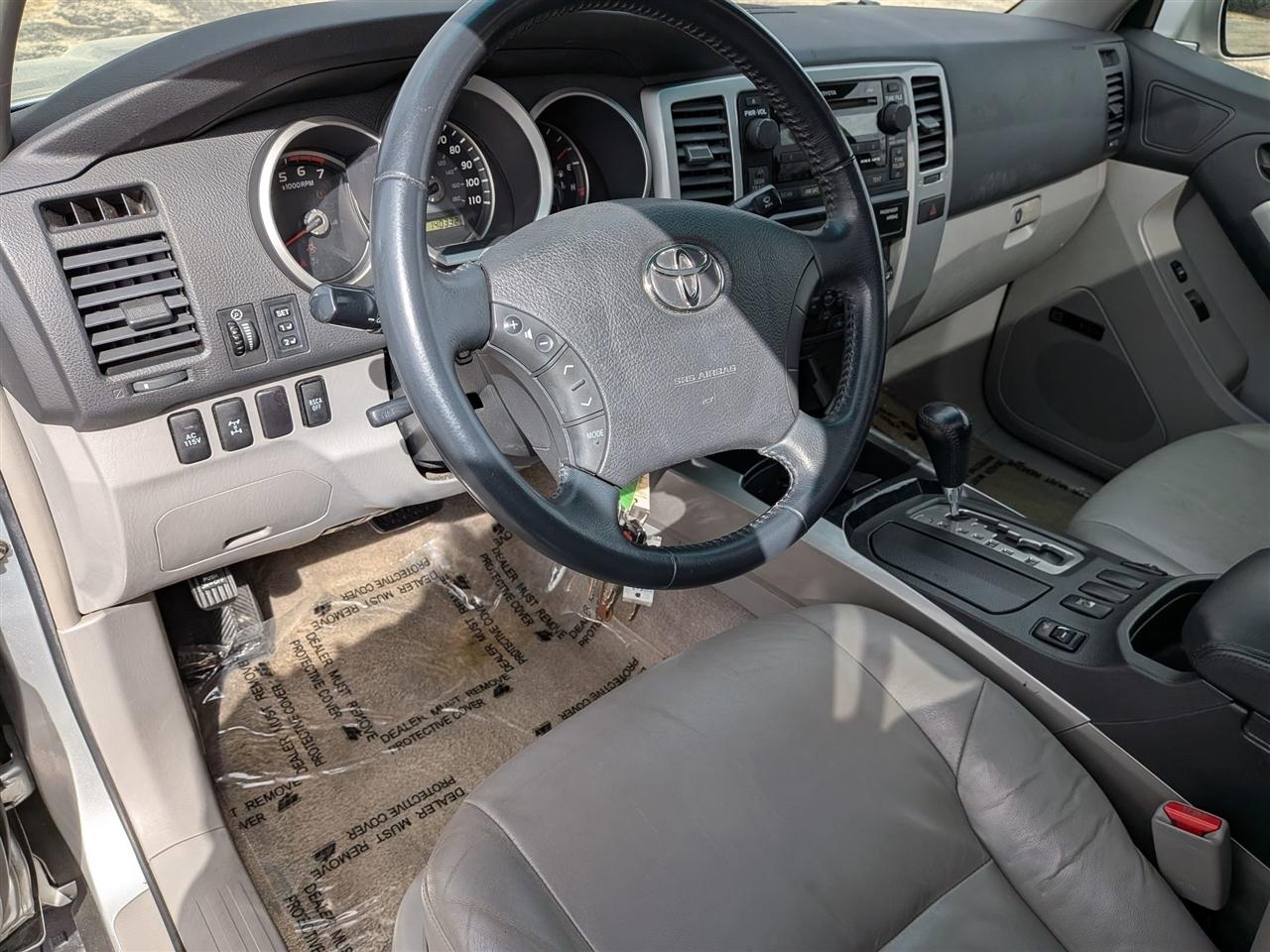 Toyota 4Runner Limited 4WD V8 2006