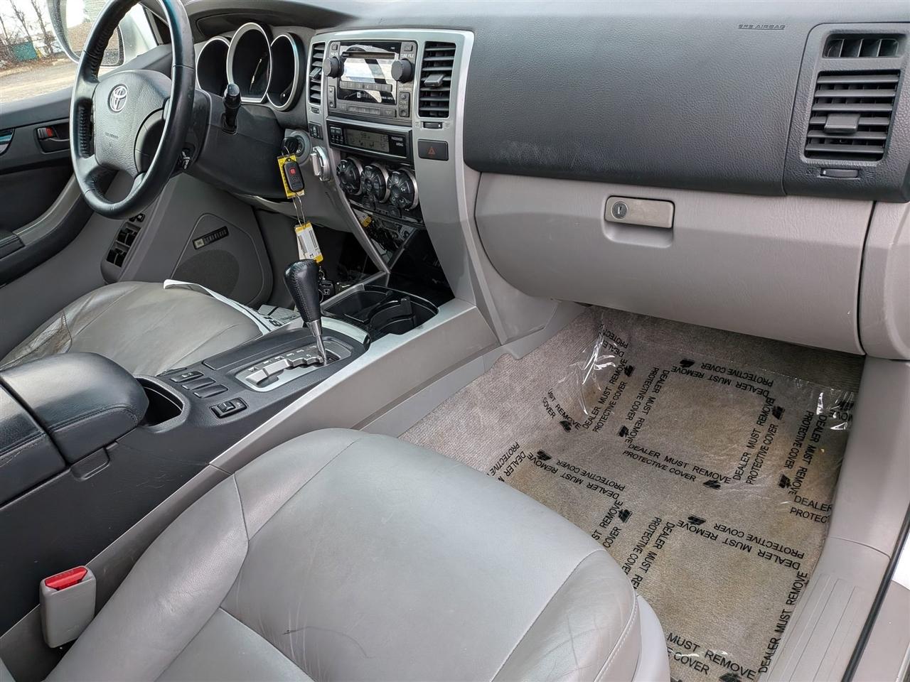 Toyota 4Runner Limited 4WD V8 2006