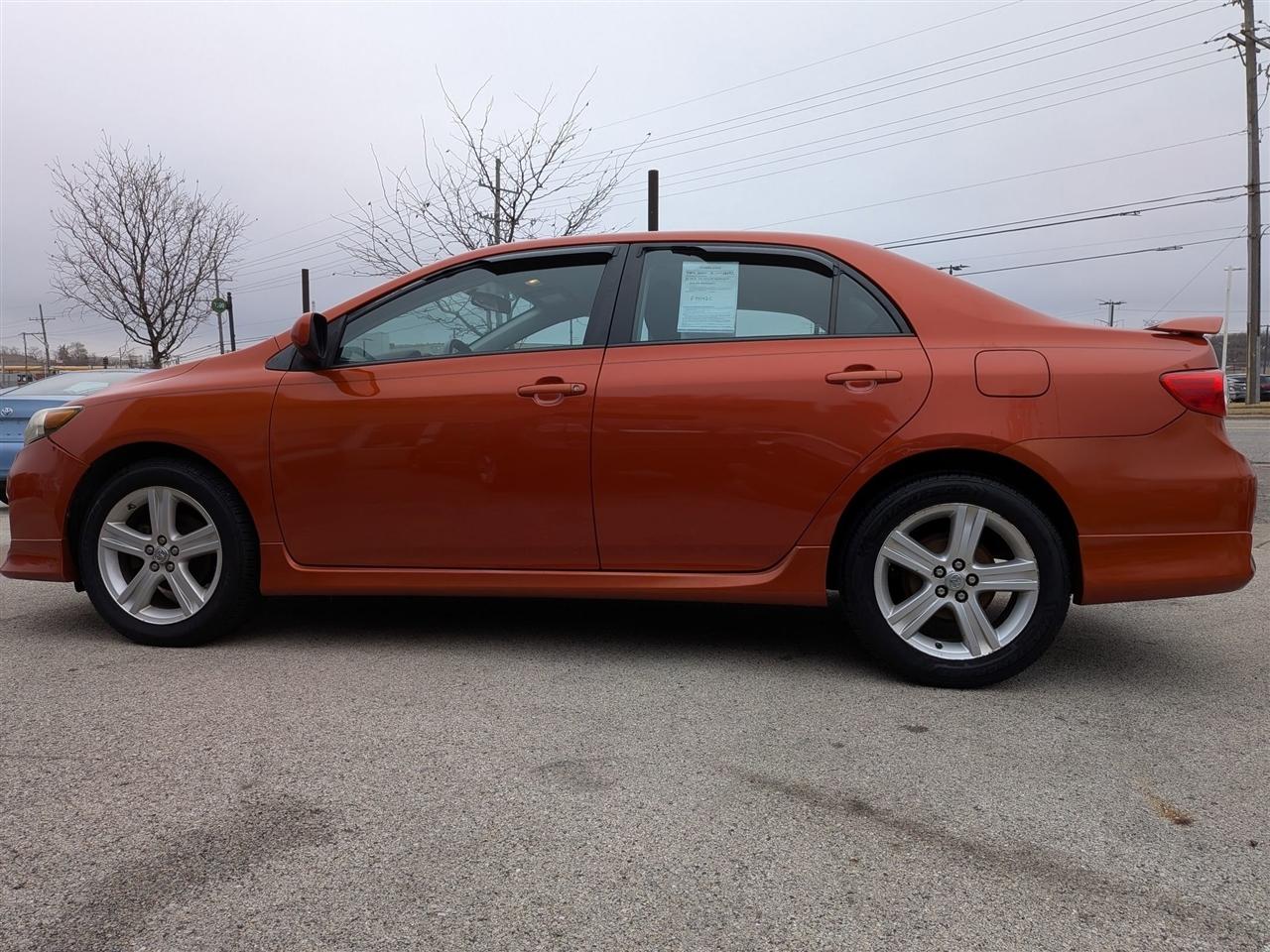 Toyota Corolla S 5-Speed MT 2013