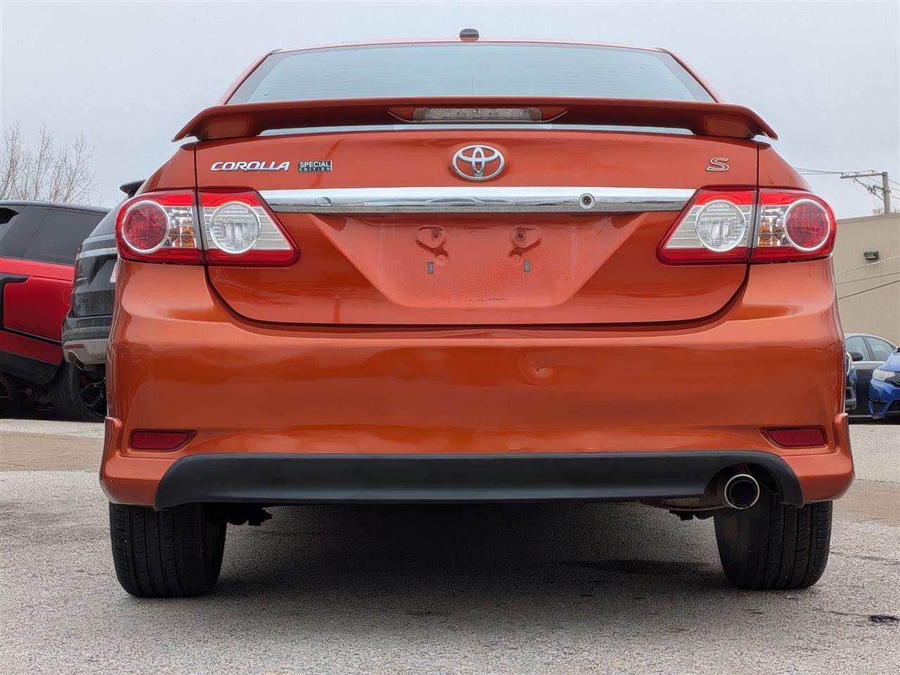 Toyota Corolla S 5-Speed MT 2013