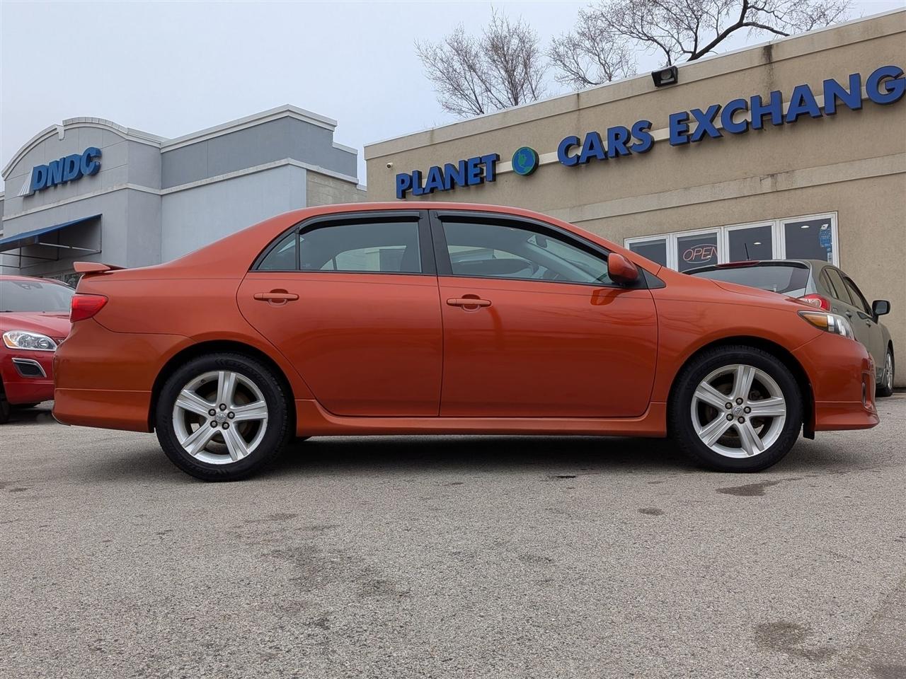 Toyota Corolla S 5-Speed MT 2013