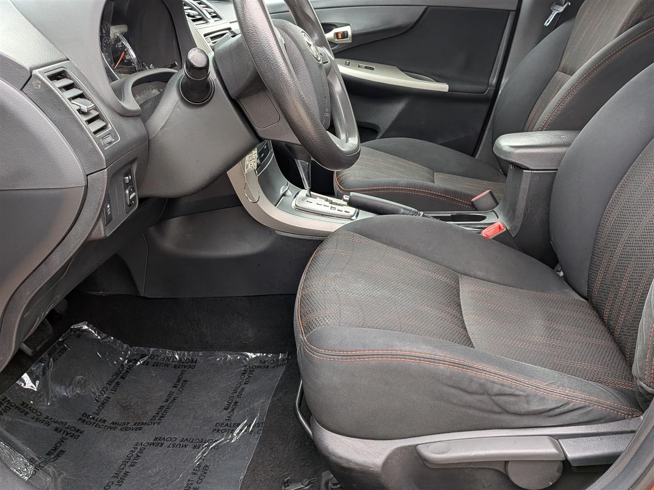 Toyota Corolla S 5-Speed MT 2013