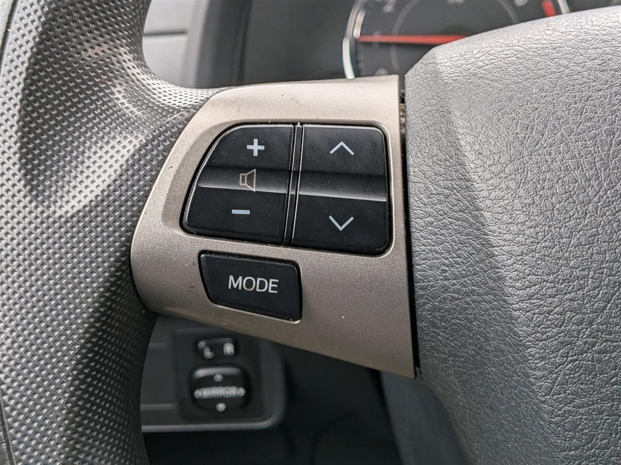 Toyota Corolla S 5-Speed MT 2013