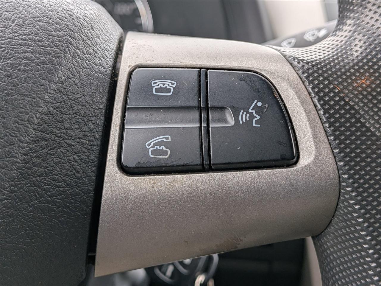 Toyota Corolla S 5-Speed MT 2013