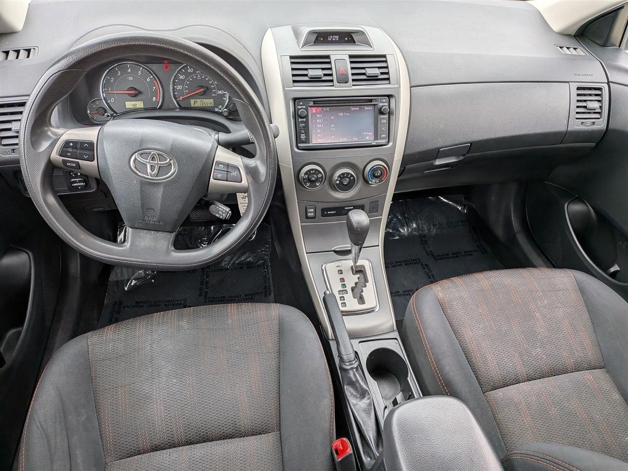 Toyota Corolla S 5-Speed MT 2013